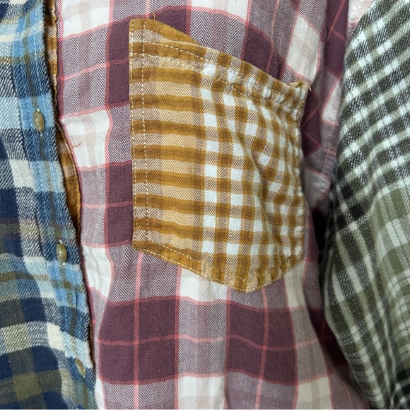 American Eagle Women’s Cropped Pathchwork Plaid Button-Down Shirt Size XL - Picture 7 of 11